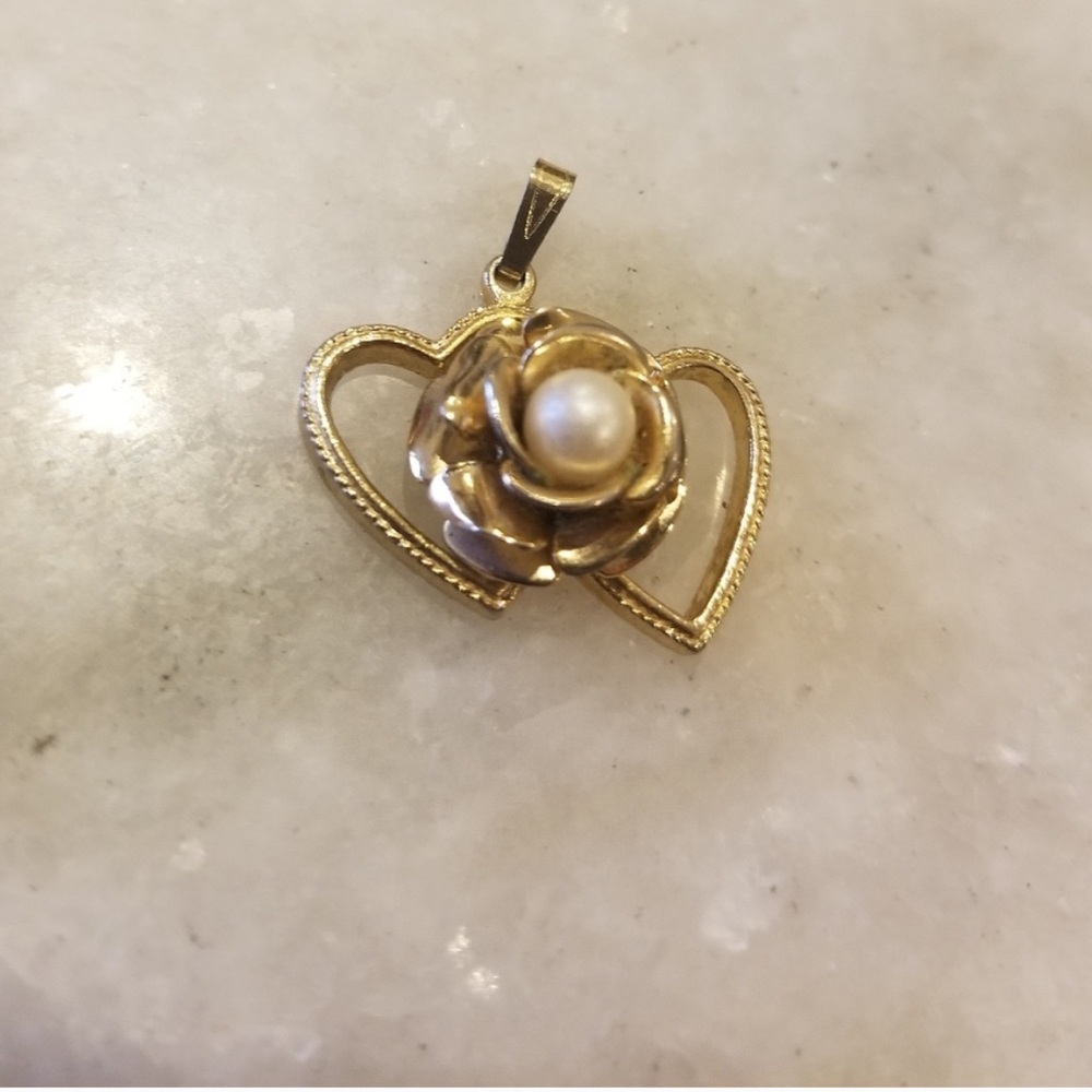 Dainty pearl rose double heart pendant